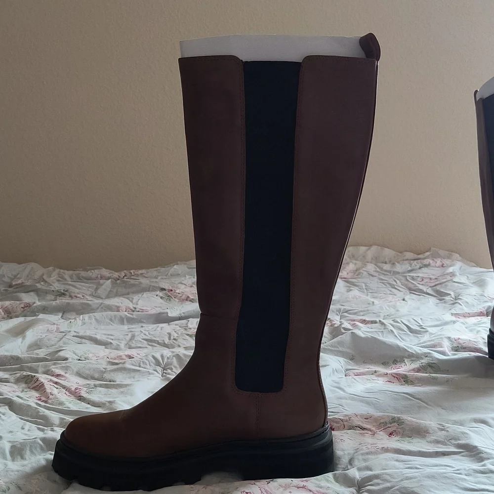 Madewell Poppy Tall Lugsole Boot - Picture 4 of 10